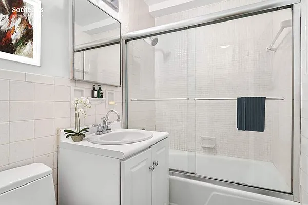 Sold by Sotheby's International Realty | media 20