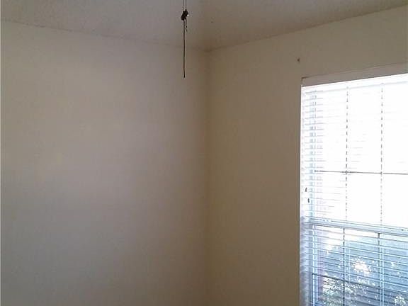 4th image of 7615 Cordova Dr