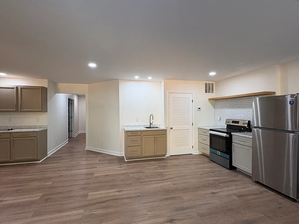 Alexandra Oak Ct