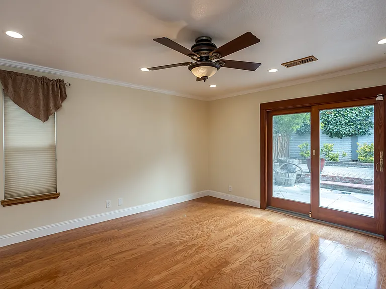 2256 Emerald Hills Cir — Photo 12