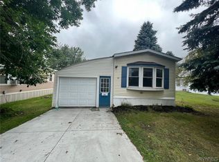 90 Burgundy Cir, Buffalo, NY 14224