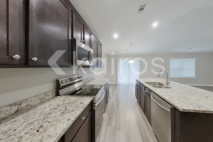 102 Bluff Rd — Photo 9