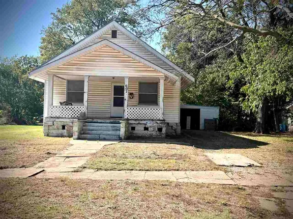 602 N Palm St, Ponca City, OK 74601