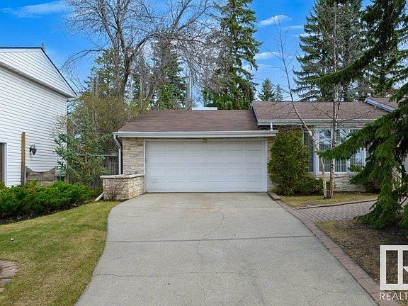 3rd image of 37 Grosvenor Blvd