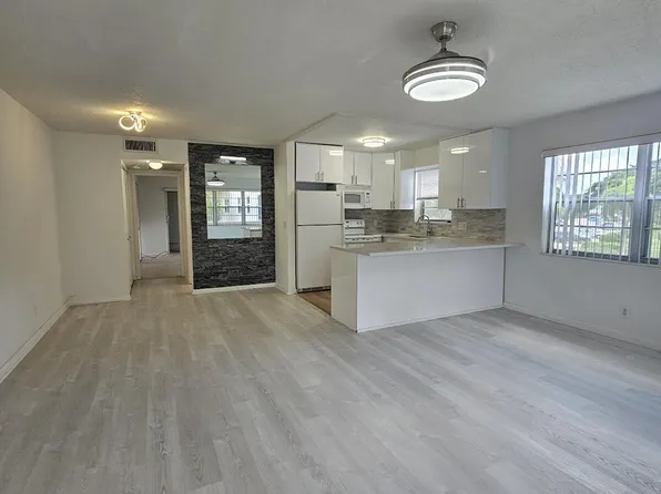 105 Windsor E #105, West Palm Beach, FL 33417