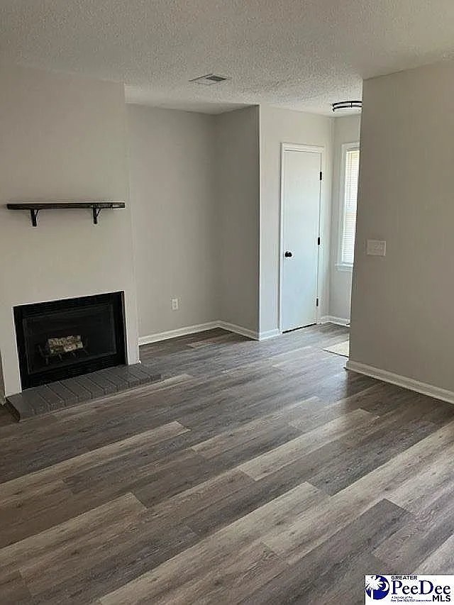 2 bed, 1.5 bath, 980 sqft, $1,400 — Photo 4