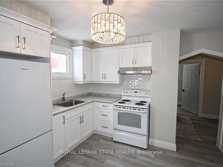 1356 Upper Wellington St — Photo 2