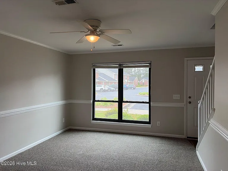 19 Upton Ct — Photo 8