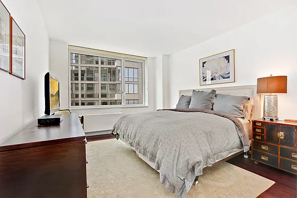 Sold by Corcoran | media 10