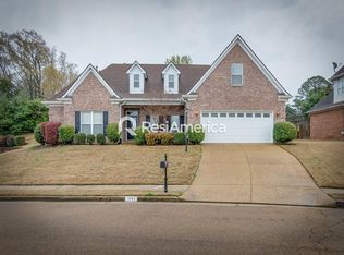 1069 Macon Hall Rd, Cordova, TN 38018