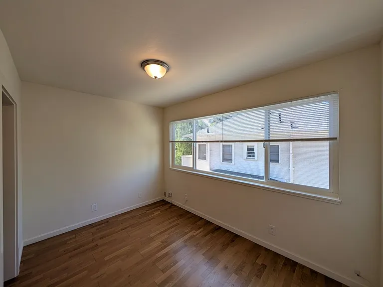 2534 Benvenue Ave — Photo 40