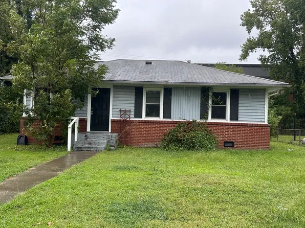 522 Woodfin Rd, Newport News, VA 23601