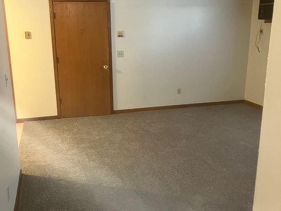 4th image of 205 S Shabbona Rd #D