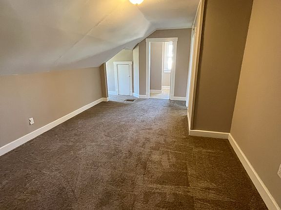 2nd image of 502 W Kingwood Dr #2