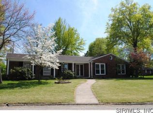 5007 Eiffel Ct, Godfrey, IL