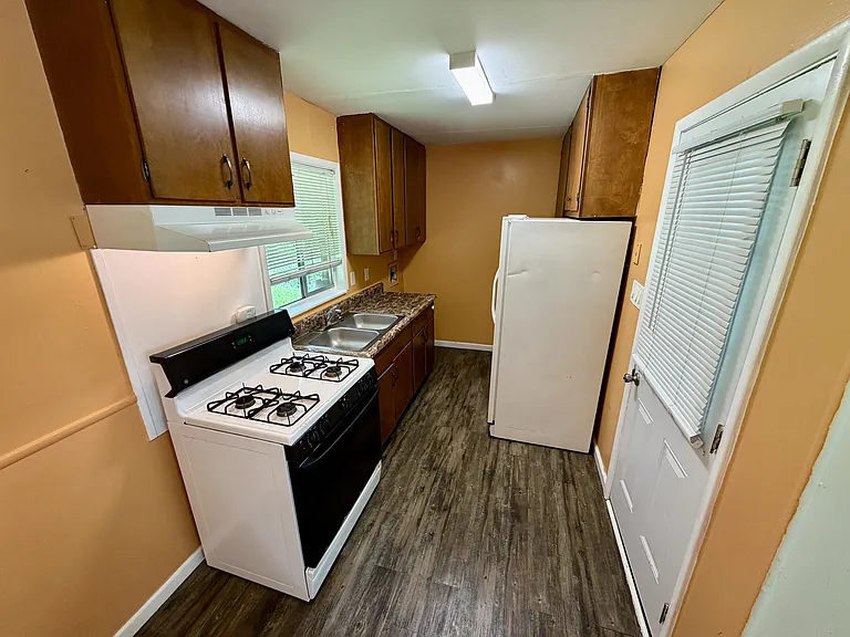 326 West Ave — Photo 5