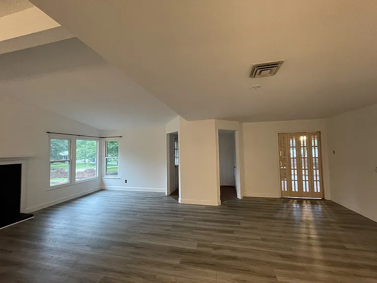 2526 Trossock Ln — Photo 3