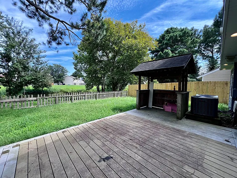 684 Orangewood Dr — Photo 26