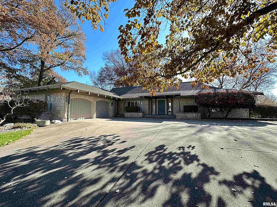 1st image of 187 Seminole Dr