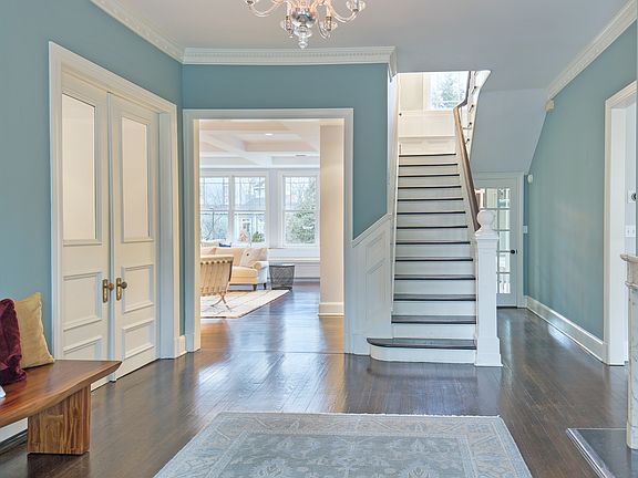 5th image of 25 Magnolia Ave
