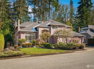 5894 Mont Blanc Pl NW, Issaquah, WA