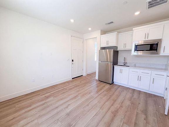 3rd image of 5699 Kusnick Ave