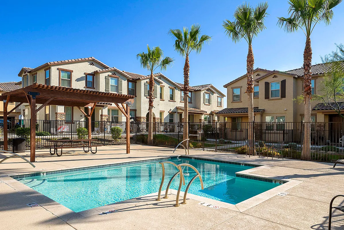 Casa Sole Vita Pool Patio and gazebo - Casa Sole Vita Townhomes