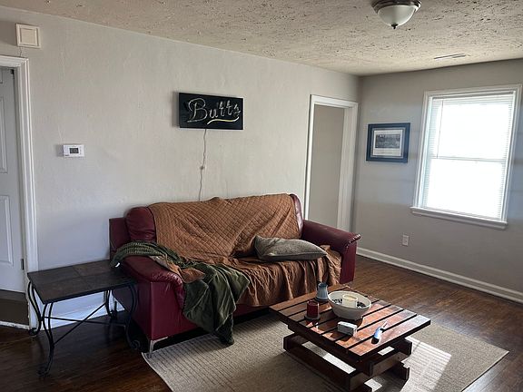 3rd image of 1601 N 30th St