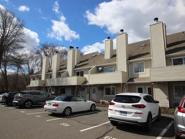 136 Pembroke Road #7-58, Danbury, CT 06811