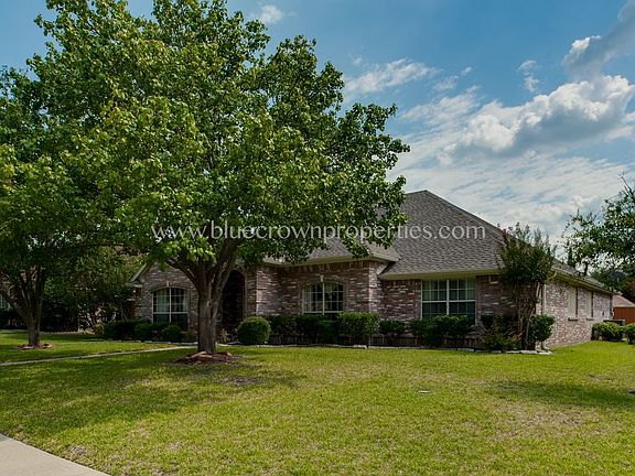 3rd image of 5410 Wellington Dr