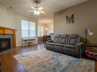 913 SW 39th St, Moore, OK 73160