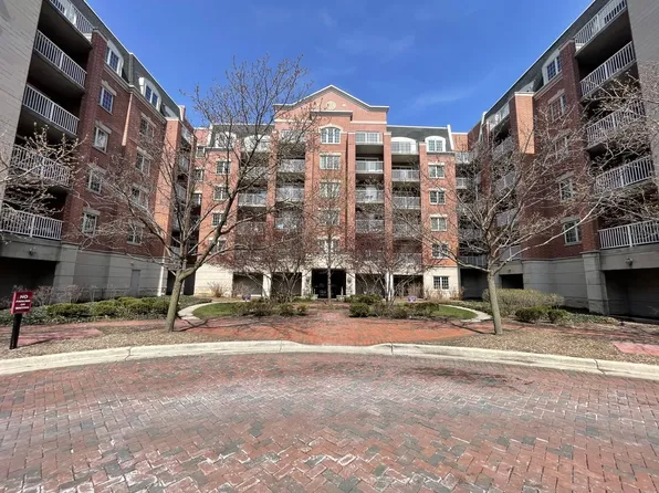 4833 N Olcott Ave Unit 608, Harwood Heights, IL 60706