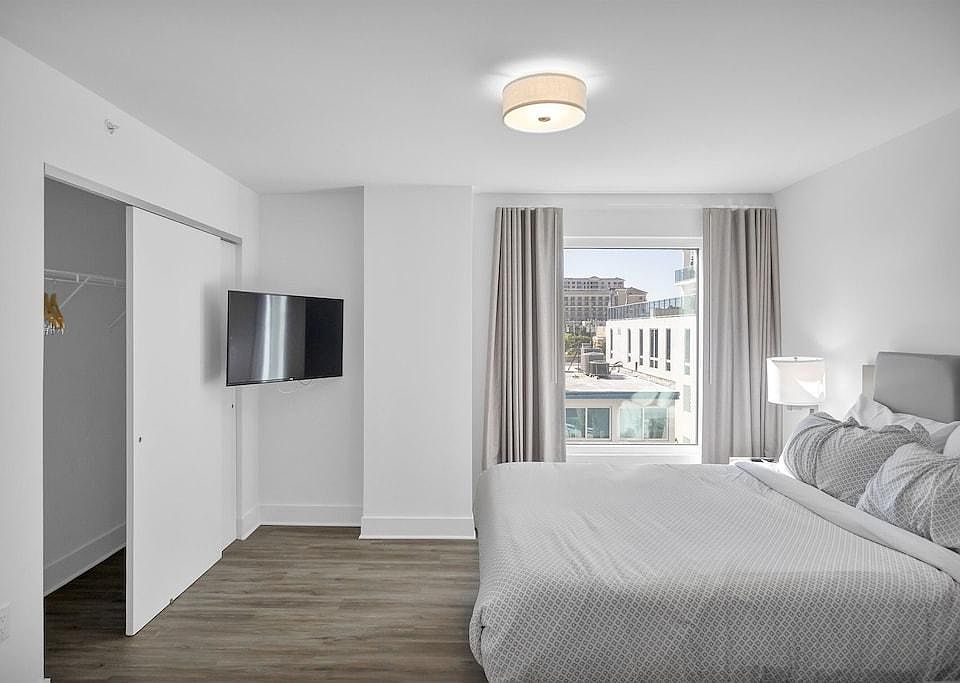 1st image of 24 Avalon St #405