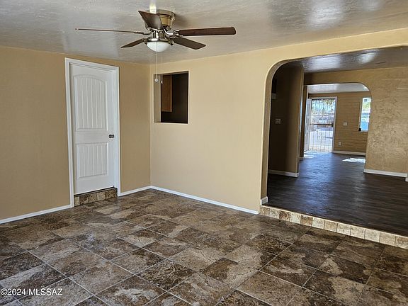 3rd image of 4751 S Calle Miura