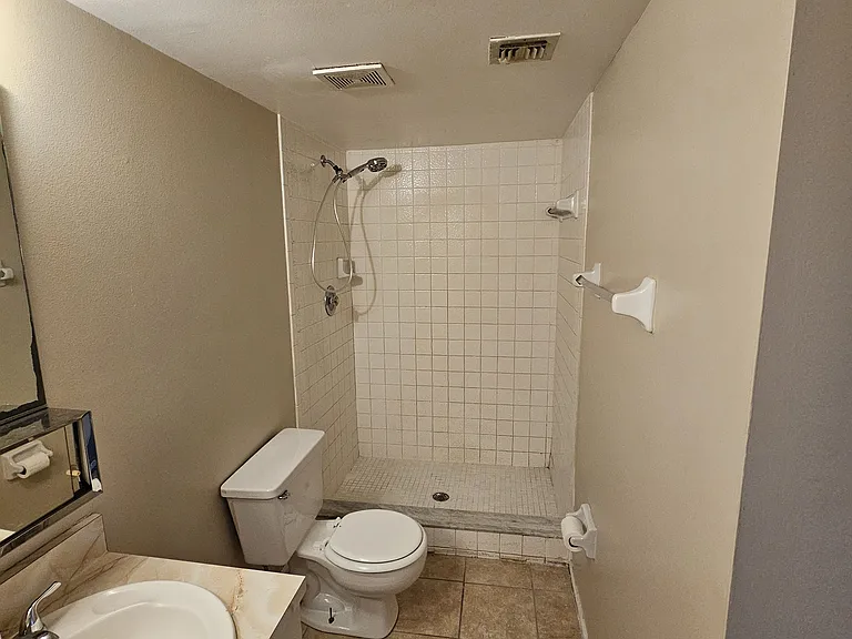 8225 Fairways Cir #1 — Photo 5