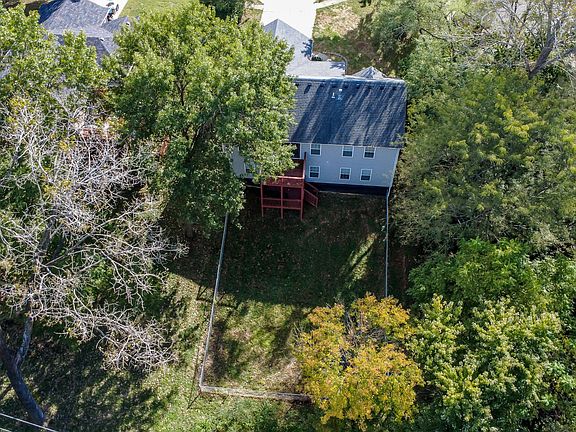 3rd image of 2805 Jonquil Pl