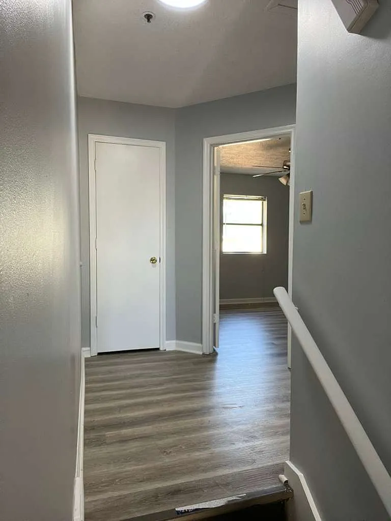 2 bed, 10 sqft, $1,400 — Photo 4