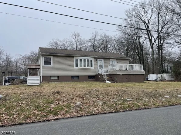 3 E Shore Dr, Hampton Twp., NJ 07860