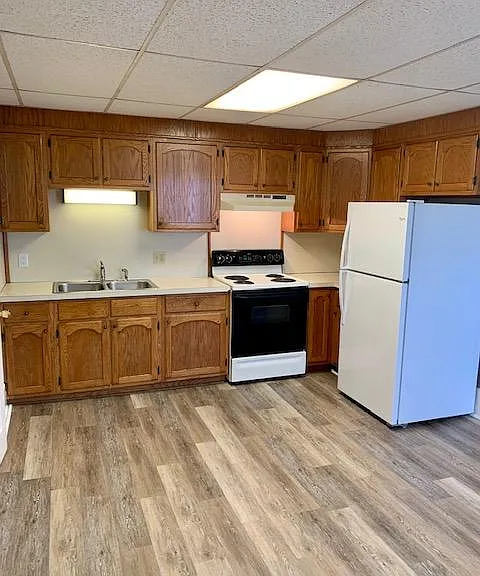 400 Maple Shade Rd #5 — Photo 4