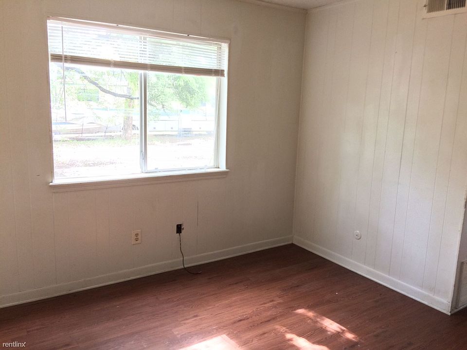 4009 A -- Living Area