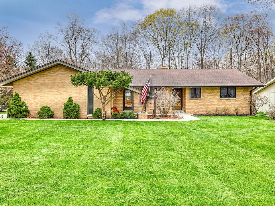 1st image of 401 Park Crest Dr