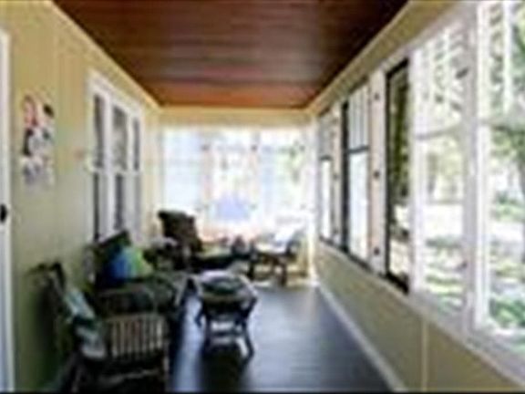 5th image of 942 Pennoyer Ave