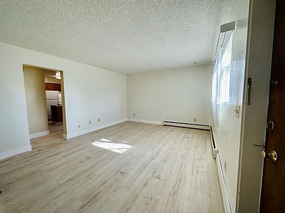 3rd image of 320-326 Knowles St #322