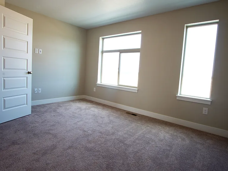 2541 N Moline St #2-BDRM TOWNHOUSE — Photo 22