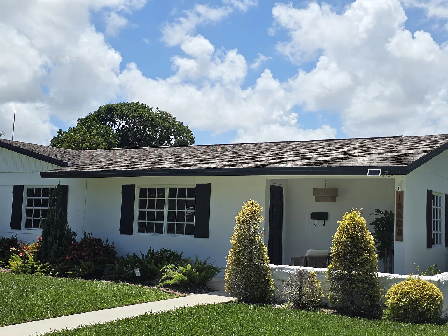 18608 SW 93rd Pl — Photo 2