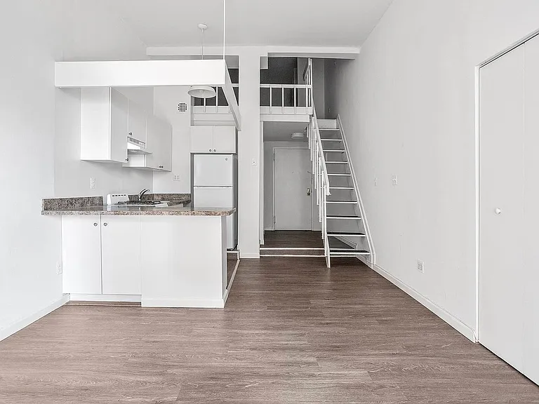 88 Fulton St #425 — Photo 7