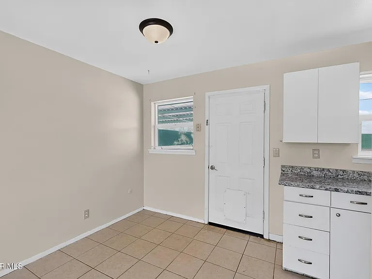 9545 Verbena Dr — Photo 14