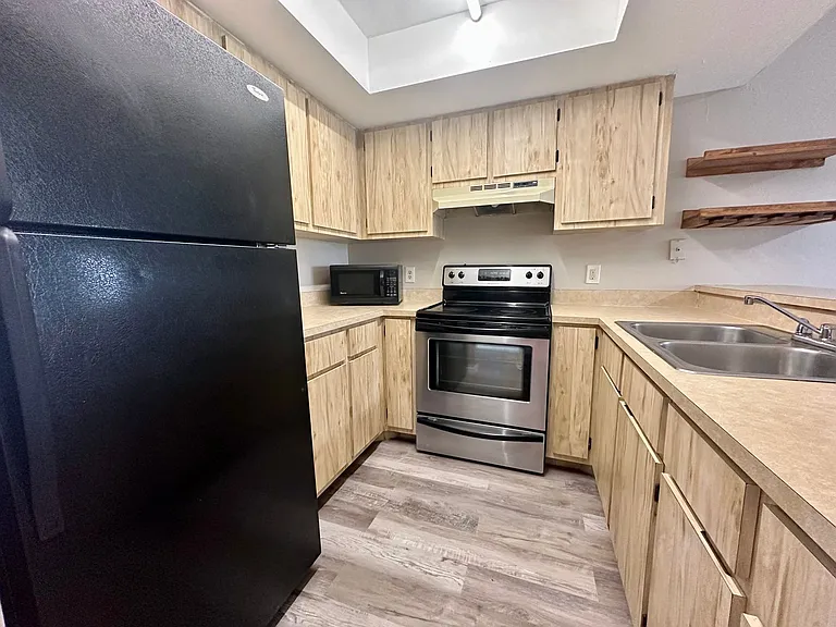 829 Gleason Pkwy — Photo 6