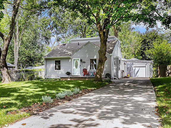 4th image of 2657 Elmwood Ave