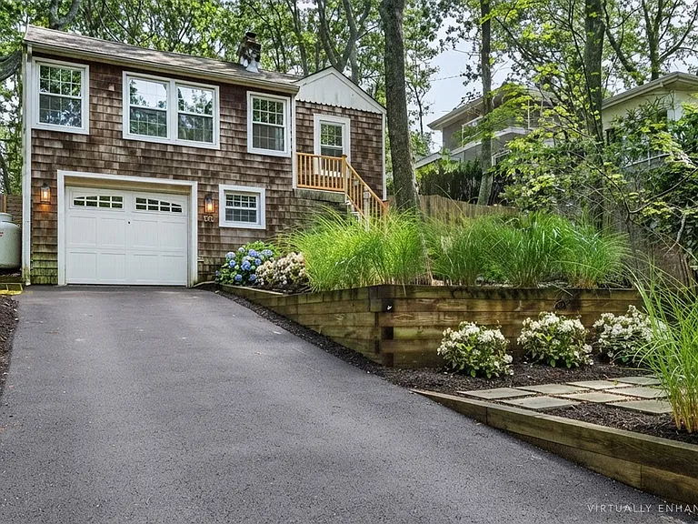 10 Spring Ln — Photo 2